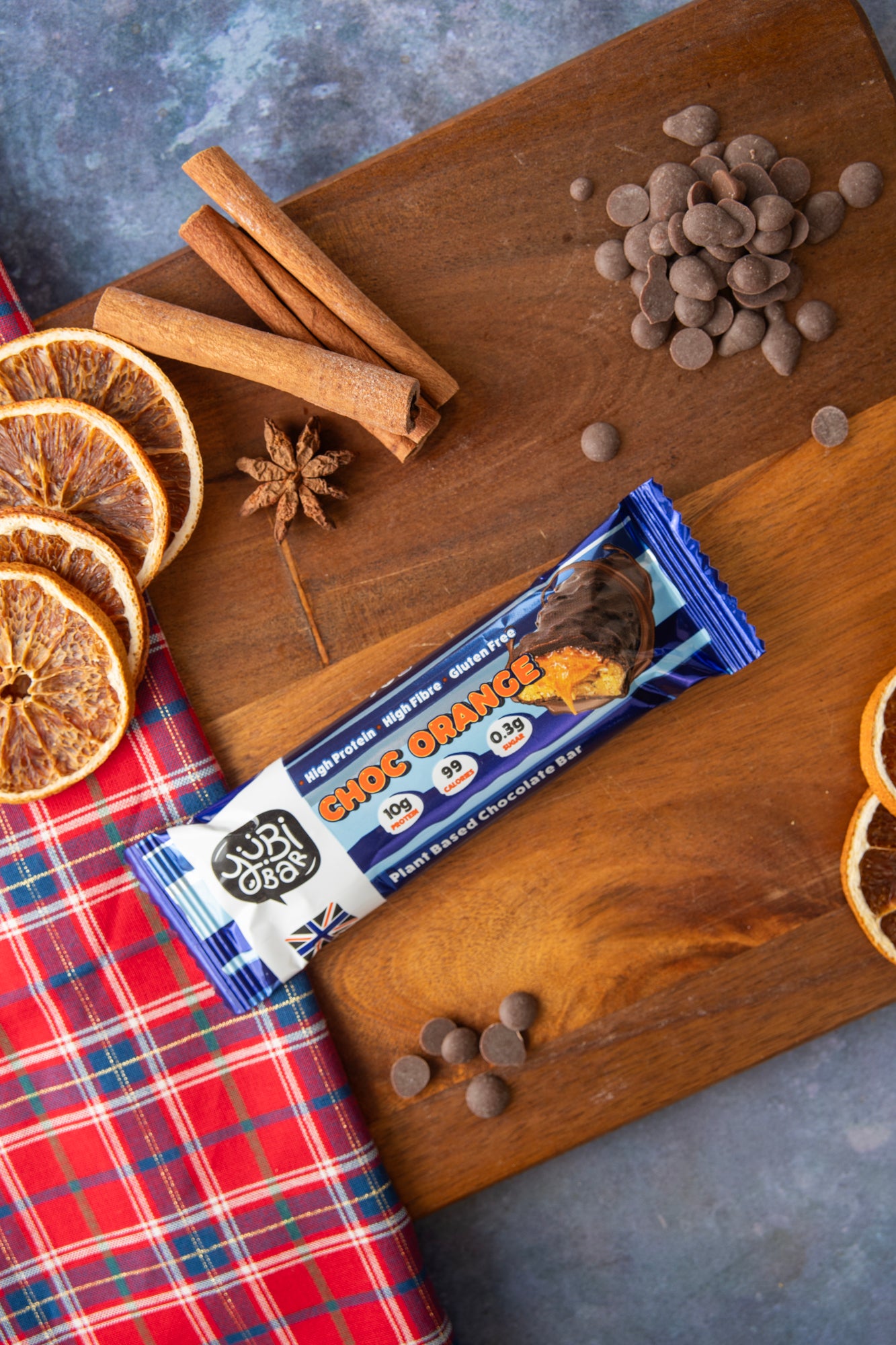 yubibar choc orange protein bar with cinamon, choc chips and dried orange slices at christmas